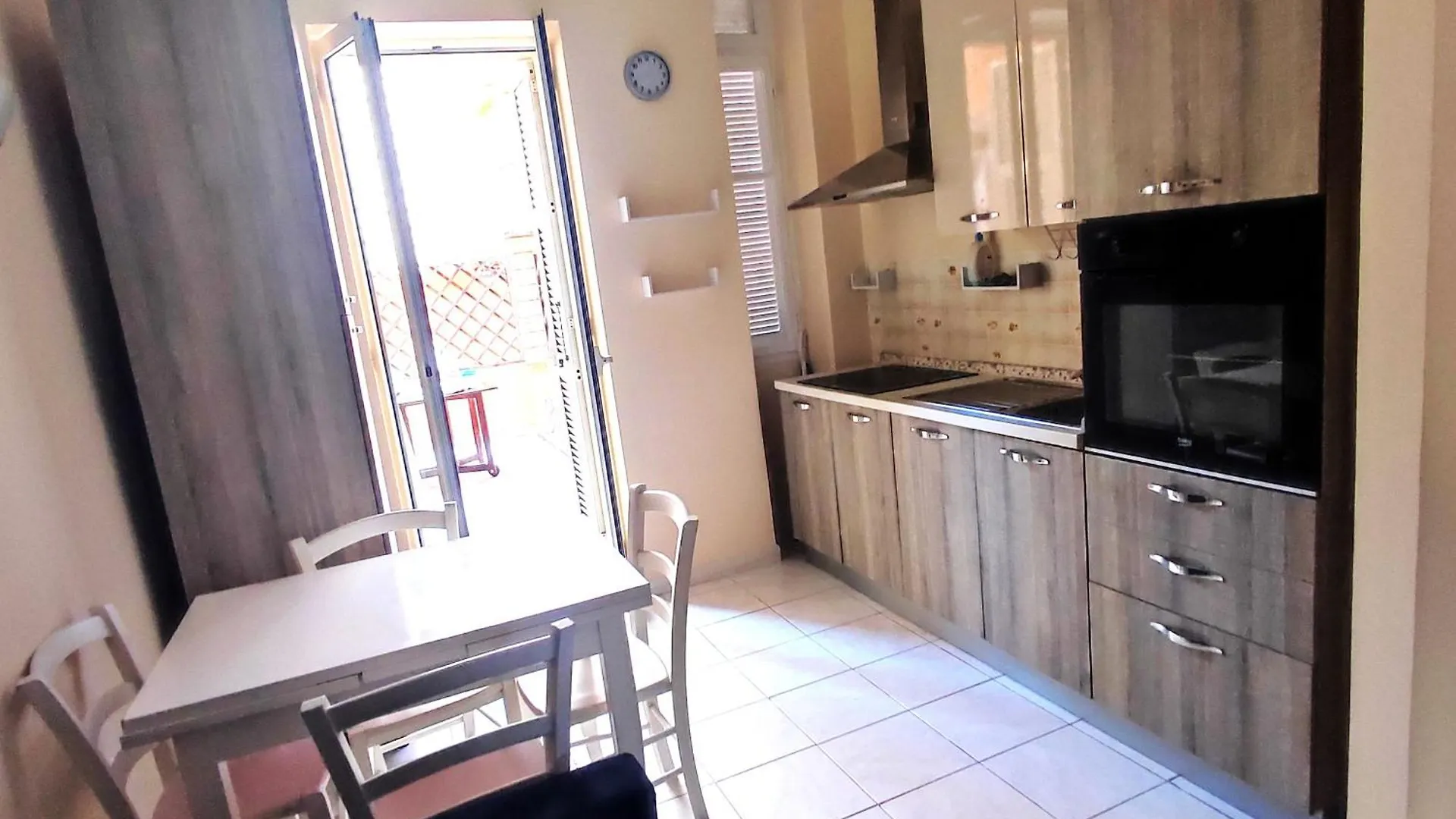 Les Ixias Lejlighed Menton